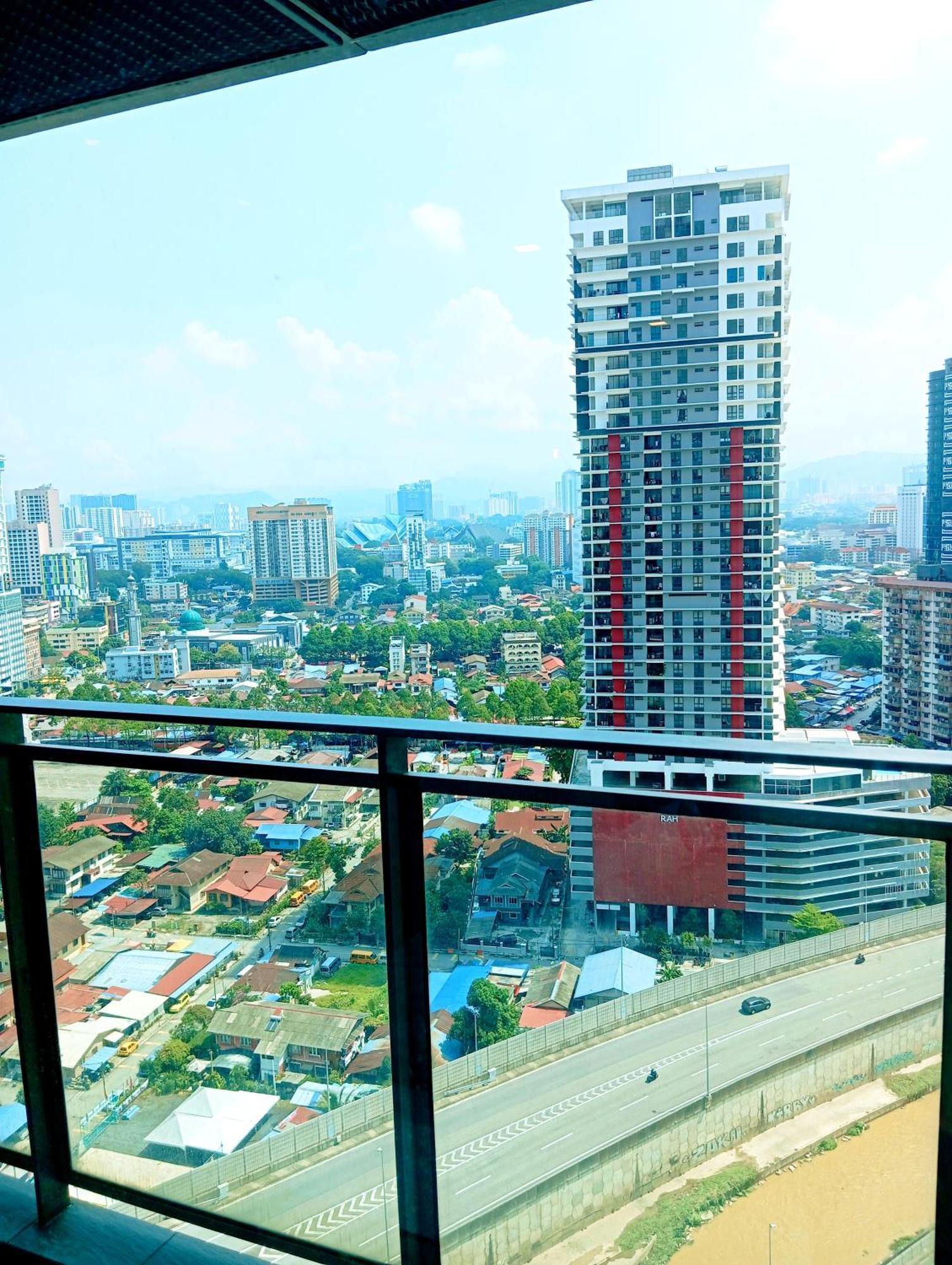 The Summer Suites At Kualalumpur Kuala Lumpur Esterno foto